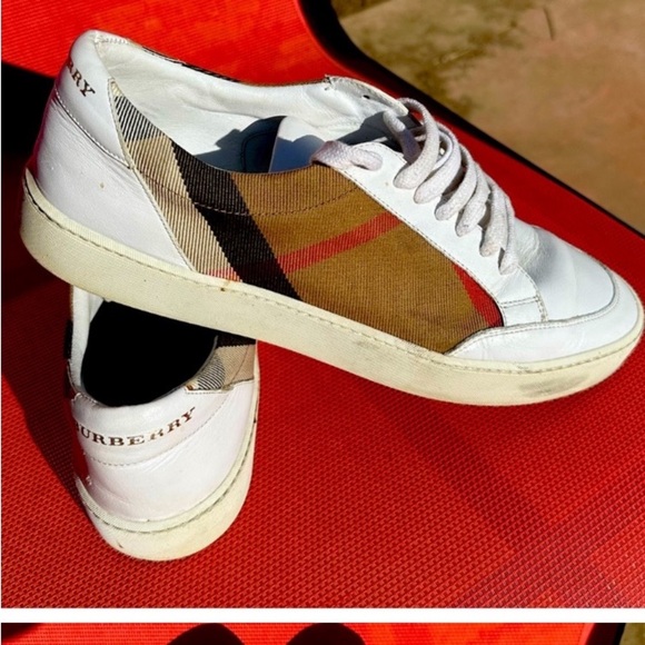 Burberry Shoes - Burberry Salmond Nova Check Sneakers Sz 41